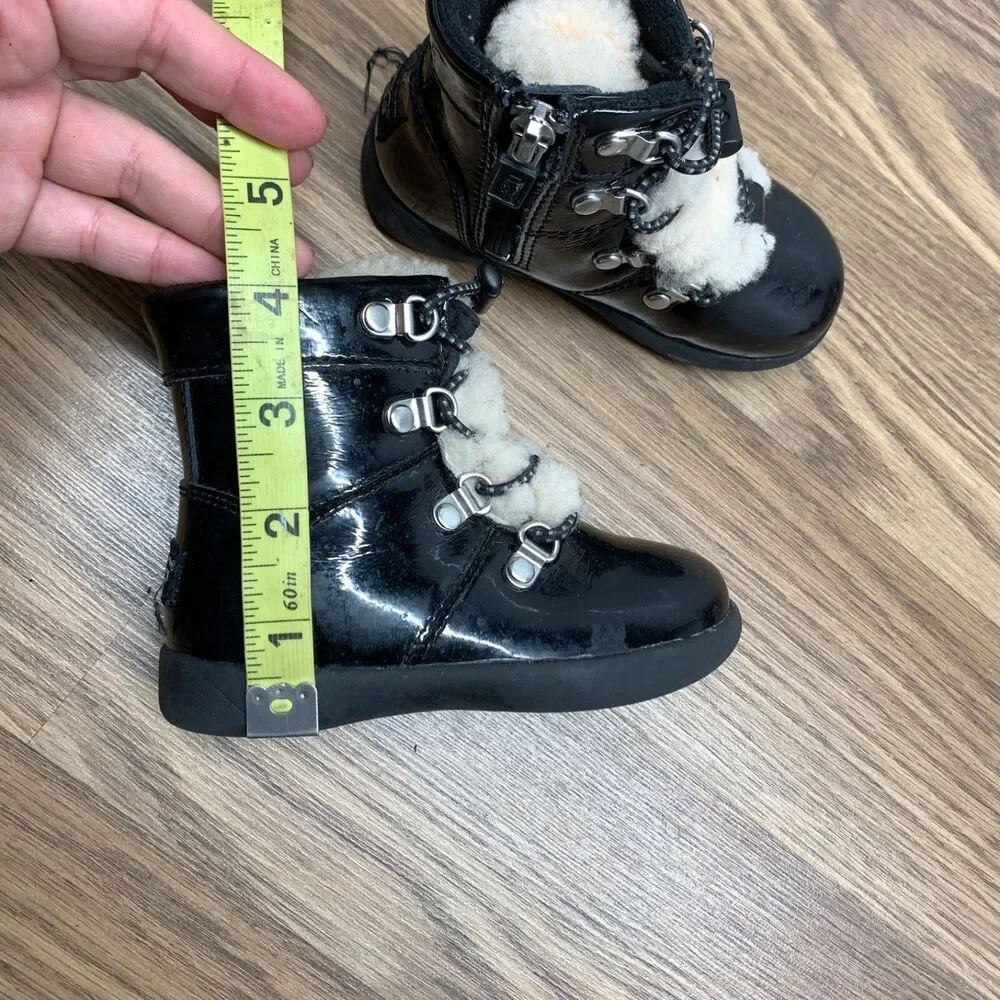 UGG‎ Toddler Girls Size 6 Ager Black Patent Leather Sherpa Zip Hiking Boots